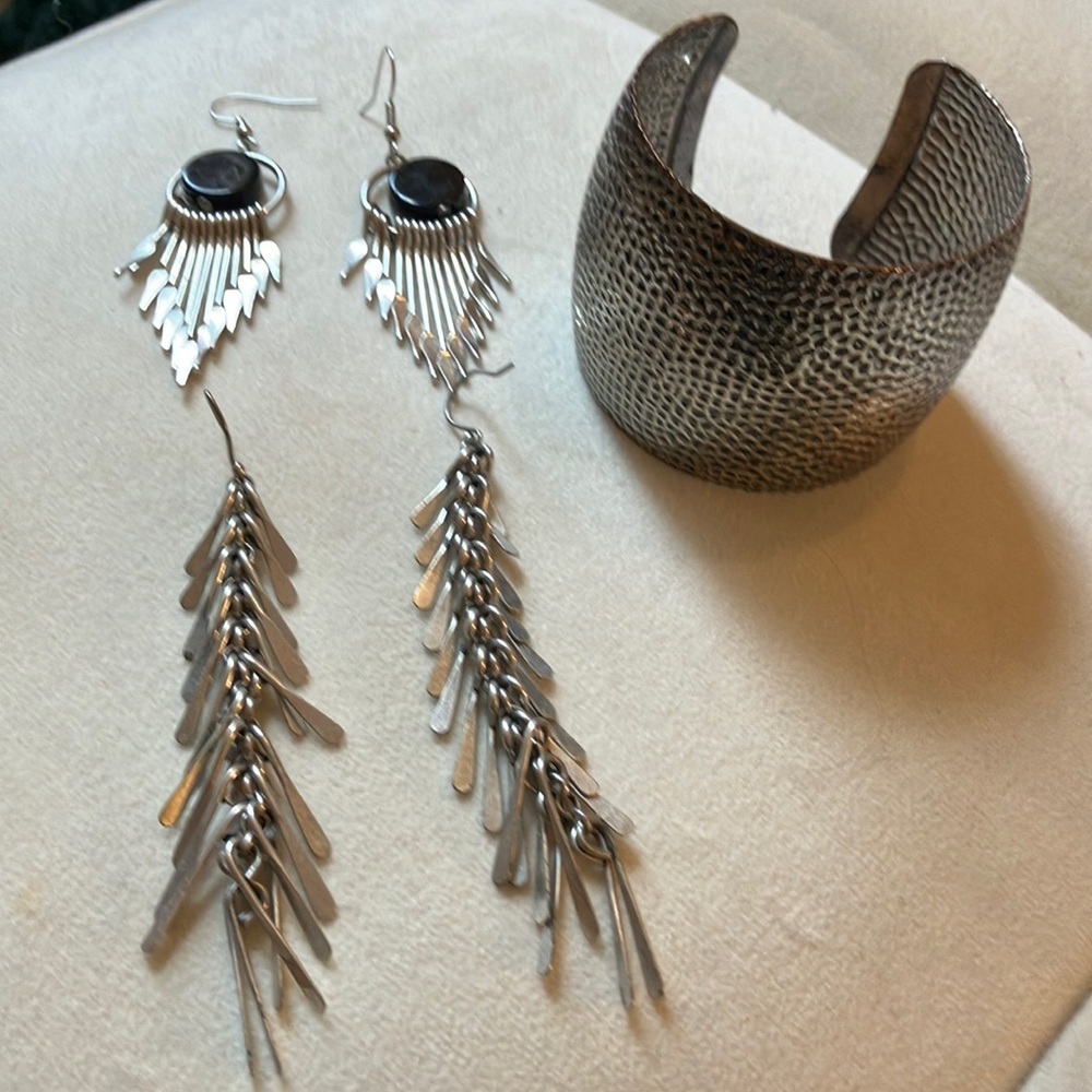 Silver Metal Jewelry Set Dangle Earrings and Cuff Bracelet